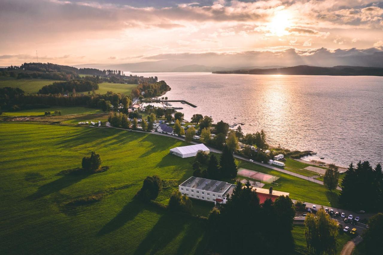 Hotel Racek Černá v Pošumaví Eksteriør billede