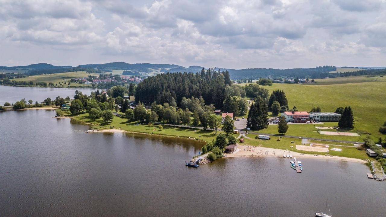 Hotel Racek Černá v Pošumaví Eksteriør billede